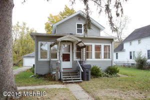 413 Hicks Ave, Plainwell, MI 49080 photo 2