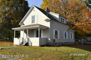 903 James St, Belding, MI 48809 photo 2