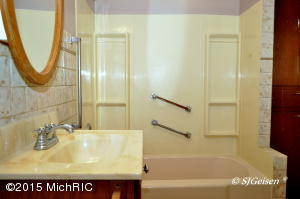 903 James St, Belding, MI 48809 photo 16