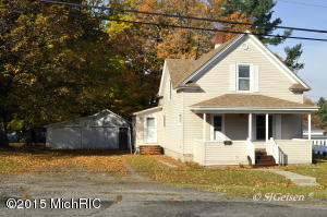 903 James St, Belding, MI 48809 photo 1