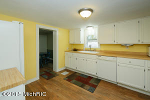 615 S Main St, Plainwell, MI 49080 photo 9