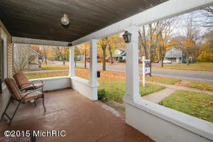615 S Main St, Plainwell, MI 49080 photo 3