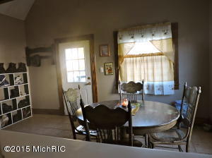414 S Main St, Reading, MI 49274 photo 6