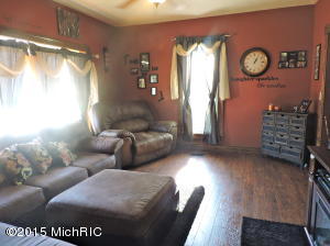 414 S Main St, Reading, MI 49274 photo 2