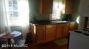 495 Avenue C, Springfield, MI 49037 photo 6