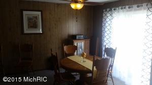 495 Avenue C, Springfield, MI 49037 photo 4