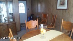 495 Avenue C, Springfield, MI 49037 photo 3