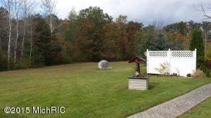 581 S Johnson St, White Cloud, MI 49349 photo 15