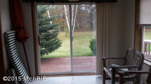 581 S Johnson St, White Cloud, MI 49349 photo 9