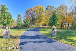 2485 Gee Dr, Lowell, MI 49331 photo 3