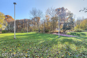 2485 Gee Dr, Lowell, MI 49331 photo 4