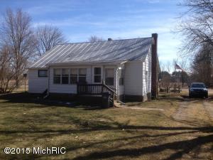 741 110th Ave, Plainwell, MI 49080 photo 2