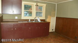 404 Elm St, Marcellus, MI 49067 photo 3