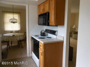 511 N Cherry St, Evart, MI 49631 photo 5