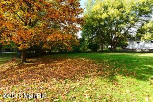 511 N Cherry St, Evart, MI 49631 photo 3