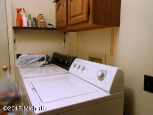 511 N Cherry St, Evart, MI 49631 photo 15