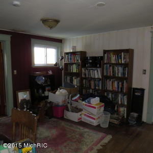 49 S 10th St, Plainwell, MI 49080 photo 6