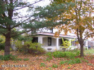 49 S 10th St, Plainwell, MI 49080 photo 1