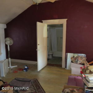 49 S 10th St, Plainwell, MI 49080 photo 10