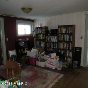 49 S 10th St, Plainwell, MI 49080 photo 7
