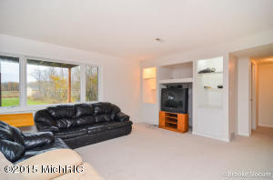 261 W Sisson Rd, Freeport, MI 49325 photo 12