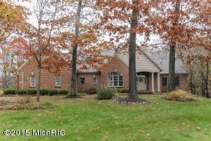 8531 Longleaf Dr SE, Ada, MI 49301 photo 3