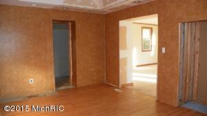 387 N Maple St, Marcellus, MI 49067 photo 4