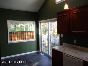 729 E Mansion St, Marshall, MI 49068 photo 8