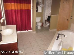 4010 E Lacey Rd, Bellevue, MI 49021 photo 11