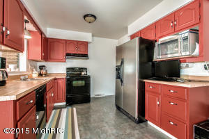 1034 Lowe Dr, Marshall, MI 49068 photo 9