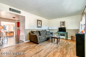1034 Lowe Dr, Marshall, MI 49068 photo 4