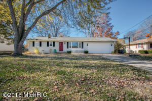 1034 Lowe Dr, Marshall, MI 49068 photo 1