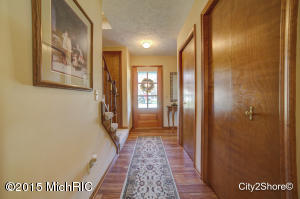 6892 Eric Ave, Jenison, MI 49428 photo 3