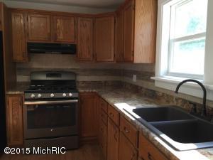 344 N Mulberry St, Marshall, MI 49068 photo 4