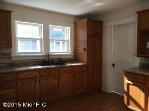 344 N Mulberry St, Marshall, MI 49068 photo 6