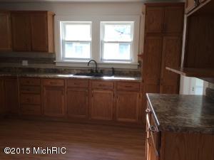 344 N Mulberry St, Marshall, MI 49068 photo 2