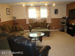 411 Allen Rd, Marshall, MI 49068 photo 5