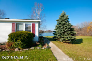 3755 E Shore Dr, Stanton, MI 48888 photo 5