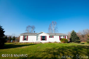 3755 E Shore Dr, Stanton, MI 48888 photo 1