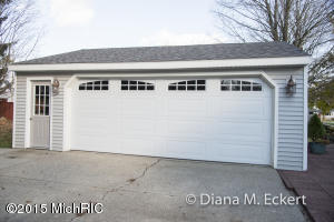 314 Pine St, Belding, MI 48809 photo 3