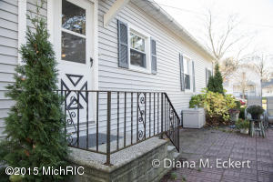 314 Pine St, Belding, MI 48809 photo 9