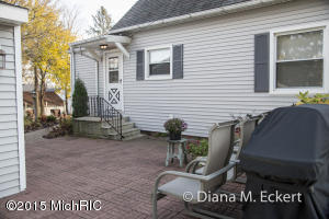 314 Pine St, Belding, MI 48809 photo 8