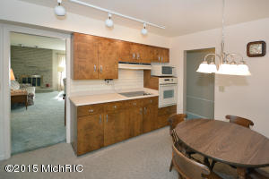237 Devon, Parchment, MI 49004 photo 7