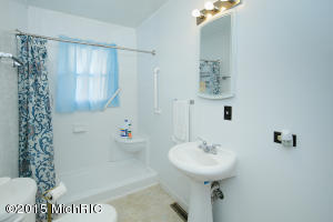 242 12th St, Plainwell, MI 49080 photo 12