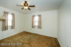 242 12th St, Plainwell, MI 49080 photo 10