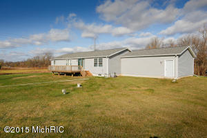 698 M-89, Plainwell, MI 49080 photo 10