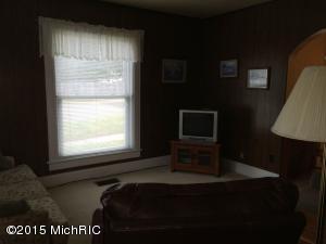 7 E Jefferson St, Hart, MI 49420 photo 8