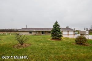 1408 E Brown Rd, Freeport, MI 49325 photo 1