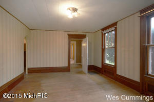324 W State St, Belding, MI 48809 photo 6