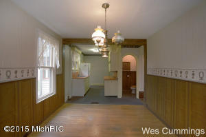 324 W State St, Belding, MI 48809 photo 5